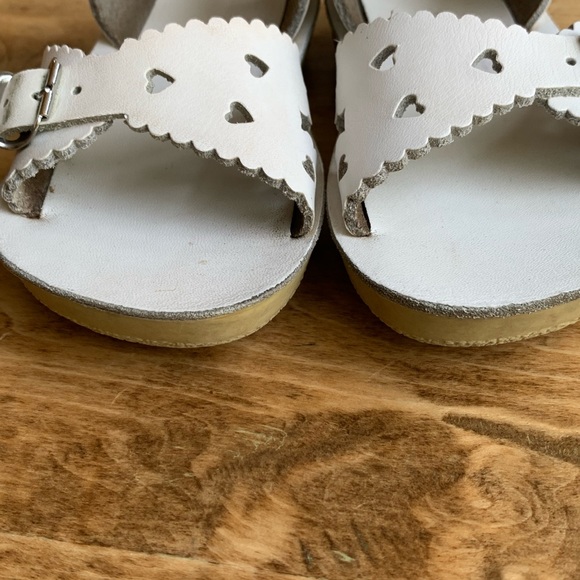 Salt Water Sandals Sweet Heart White size 5 toddler - Picture 3 of 9